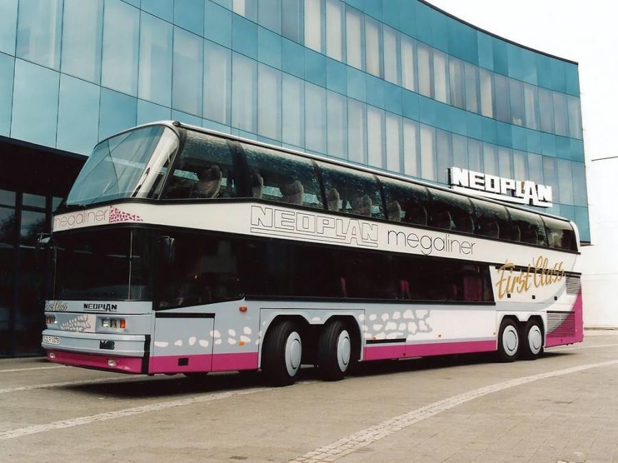  Neoplan Megaliner 1994 года  (фото 8 из 12)